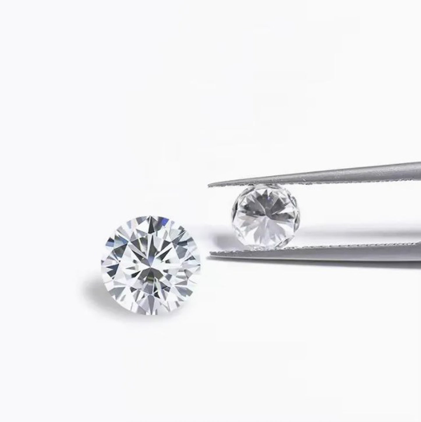 Round Cut Lab Grown Diamonds From 2.00 Carat to 2.50 Carat IGI Certificated E VS1